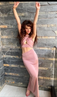 Sinem Ünsal feet photo thumbnail