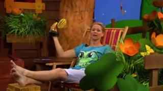 Singa Gätgens feet photo 4