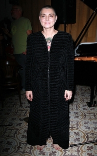 Sinéad O'Connor feet photo 9
