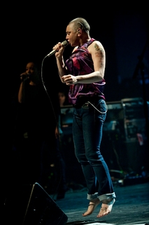 Sinéad O'Connor feet photo 8
