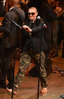 Sinéad O'Connor feet photo 1