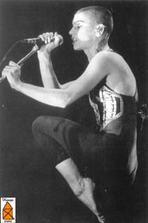 Sinéad O'Connor feet photo 20