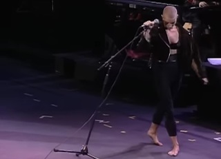 Sinéad O'Connor feet photo 6
