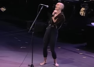 Sinéad O'Connor feet photo 5