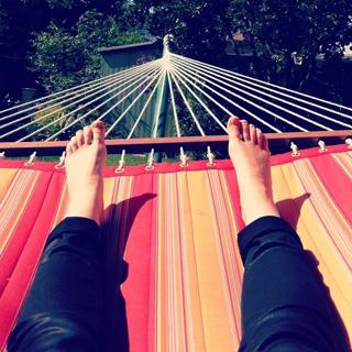 Siobhan Thompson feet photo 3