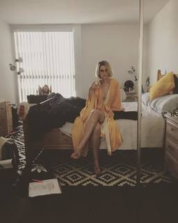 Siobhan Thompson feet photo 5