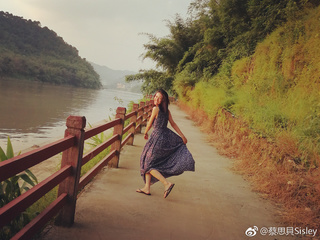 Sisley Choi feet photo 10