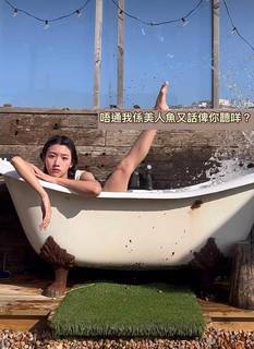 Sisley Choi feet photo 7