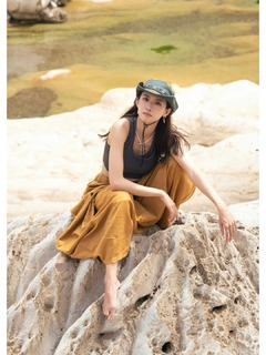 Sisley Choi feet photo 11