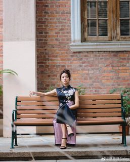 Sisley Choi feet photo 7