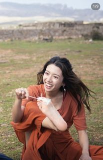 Sisley Choi feet photo 11