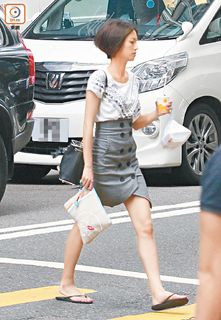 Sisley Choi feet photo 2