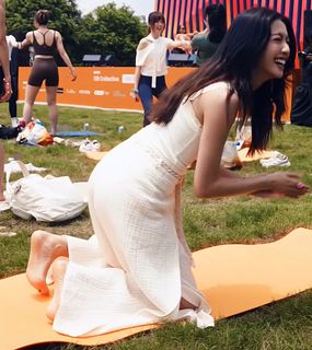 Sisley Choi feet photo 2