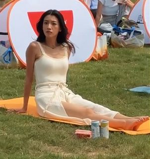 Sisley Choi feet photo 16