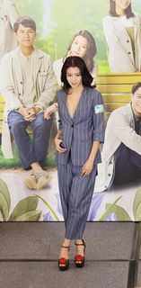 Sisley Choi feet photo 7