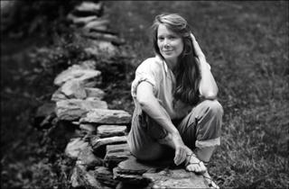 Sissy Spacek feet photo thumbnail