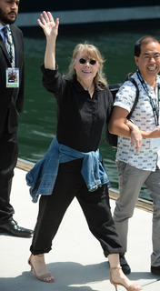 Sissy Spacek feet photo thumbnail