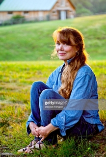 Sissy Spacek feet photo thumbnail