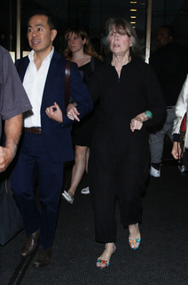 Sissy Spacek feet photo thumbnail