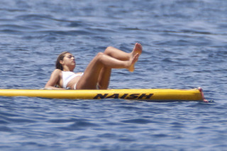 Sistine Rose Stallone feet photo thumbnail