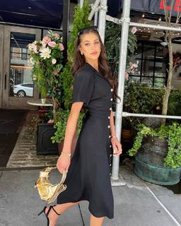 Sistine Rose Stallone feet photo thumbnail