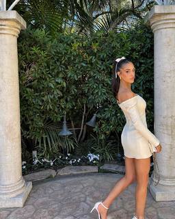 Sistine Rose Stallone feet photo thumbnail