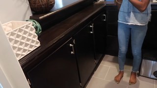 Skai Jackson feet photo thumbnail