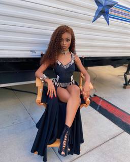 Skai Jackson feet photo thumbnail