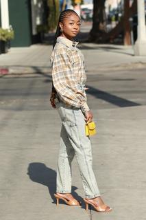 Skai Jackson feet photo thumbnail