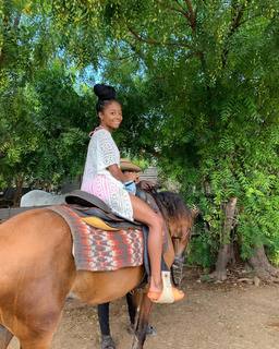 Skai Jackson feet photo thumbnail