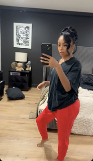 Skai Jackson feet photo thumbnail