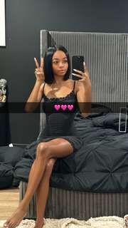 Skai Jackson feet photo thumbnail