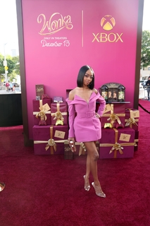 Skai Jackson feet photo thumbnail