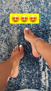 Skai Jackson feet photo thumbnail