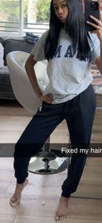 Skai Jackson feet photo thumbnail