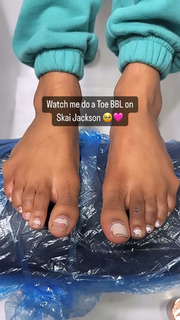 Skai Jackson feet photo thumbnail