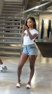Skai Jackson feet photo thumbnail