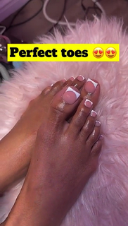 Skai Jackson feet photo thumbnail