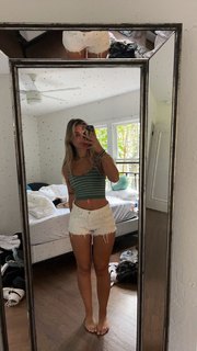 Skilah Hurd feet photo thumbnail