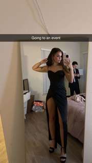 Skilah Hurd feet photo thumbnail