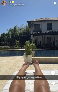 Skilah Hurd feet photo thumbnail