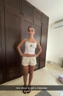 Skilah Hurd feet photo thumbnail