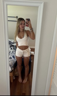 Skilah Hurd feet photo thumbnail