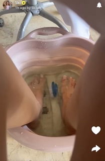 Skilah Hurd feet photo thumbnail