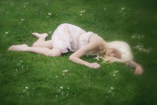 Sky Ferreira feet photo 7