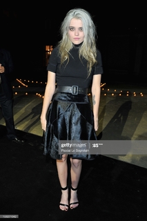 Sky Ferreira feet photo 5