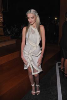 Sky Ferreira feet photo 7