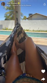 Skye Nicolson feet photo 12