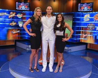 Skylar Diggins feet photo thumbnail