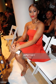 Skylar Diggins feet photo thumbnail
